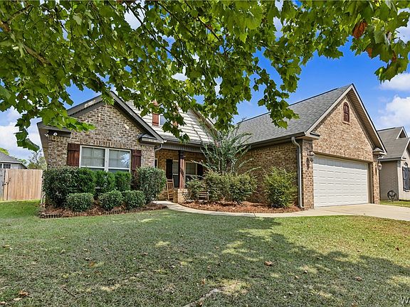 3rd image of 2936 Birch Way
