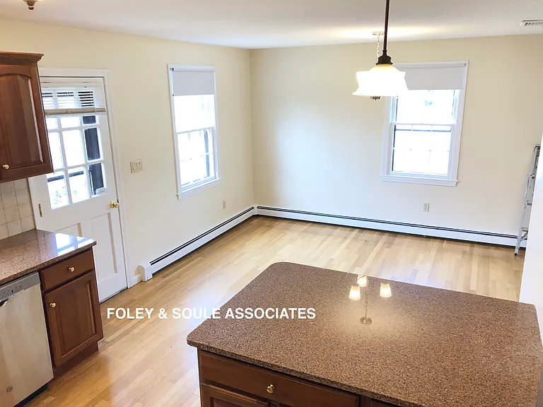7 Oak St #5 — Photo 2
