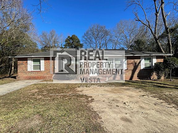 2nd image of 2403 N Groveland Cir