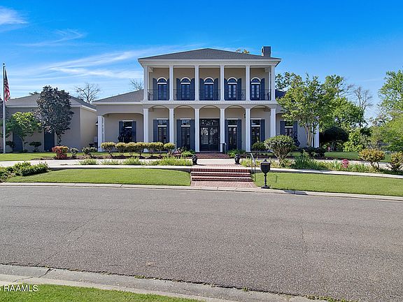 2nd image of 207 Farmington Dr