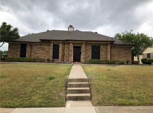 816 Courtland Dr, Mesquite, TX 75150