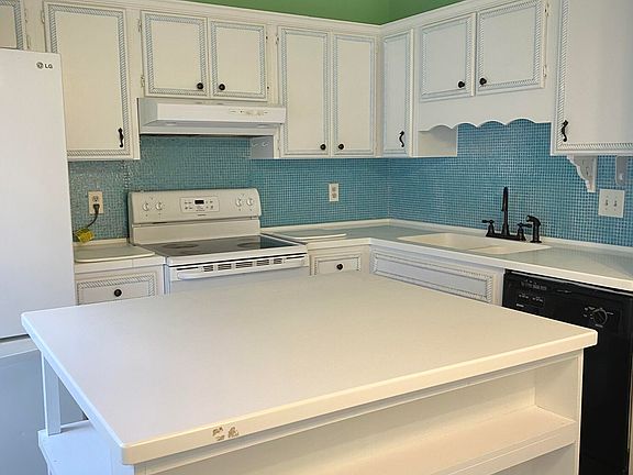 5th image of 3001 Yorktown Cir