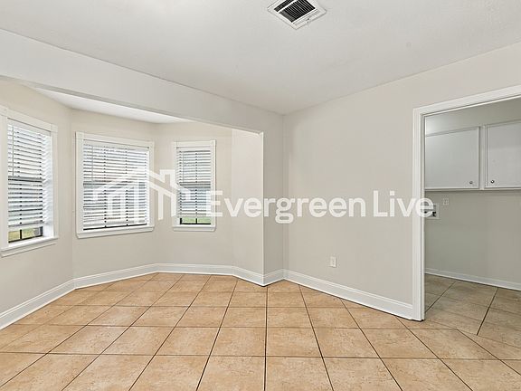 3rd image of 316 Pear Orchard Pl