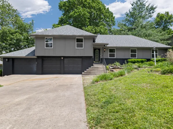 1520 S Devon Road, Springfield, MO 65809