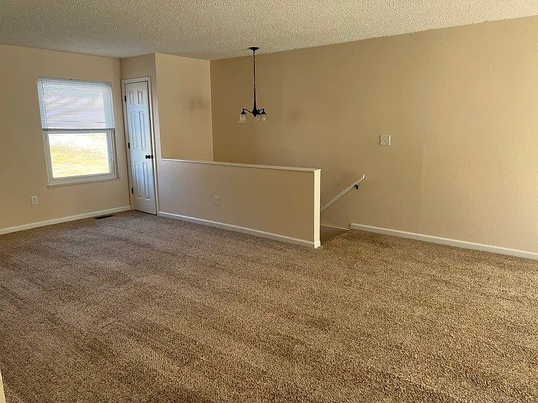 1108 N Keebler Ave — Photo 6