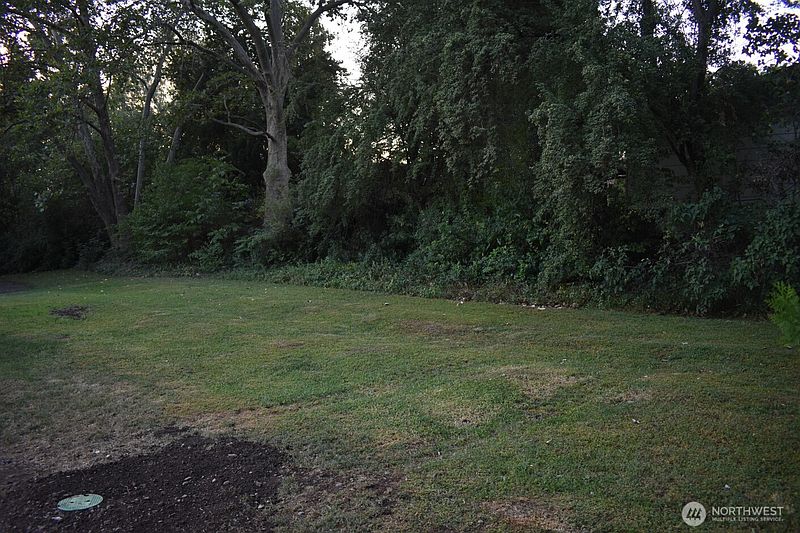 3rd image of 104 Chateau Lane