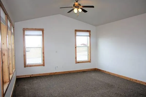 449 Grassland Dr — Photo 5