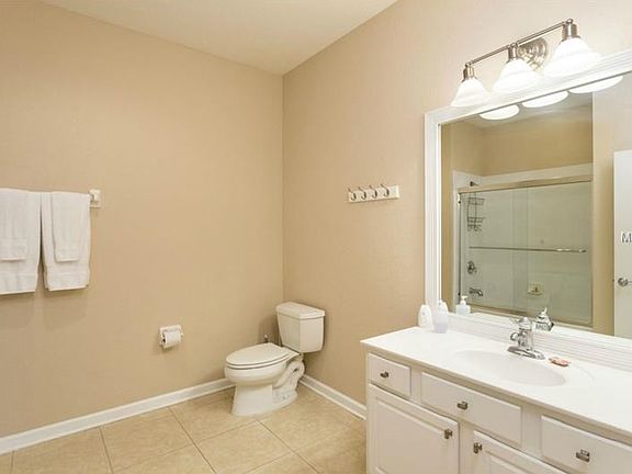 4th image of 4802 Cayview Ave #207