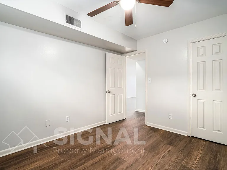 420 78th St S #G — Photo 16