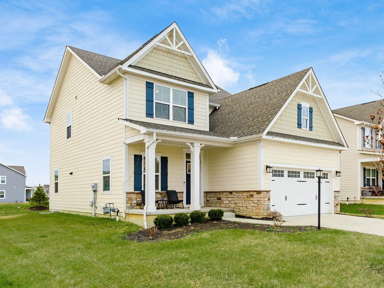 438 McNamara Loop — Photo 3