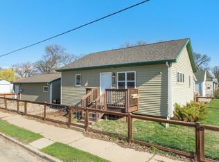 1623 3rd Ave SE, Minot, ND 58701