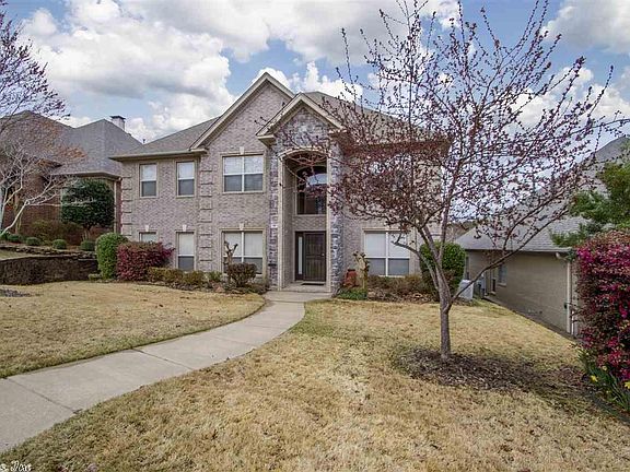 2nd image of 8 Wellington Colony Dr