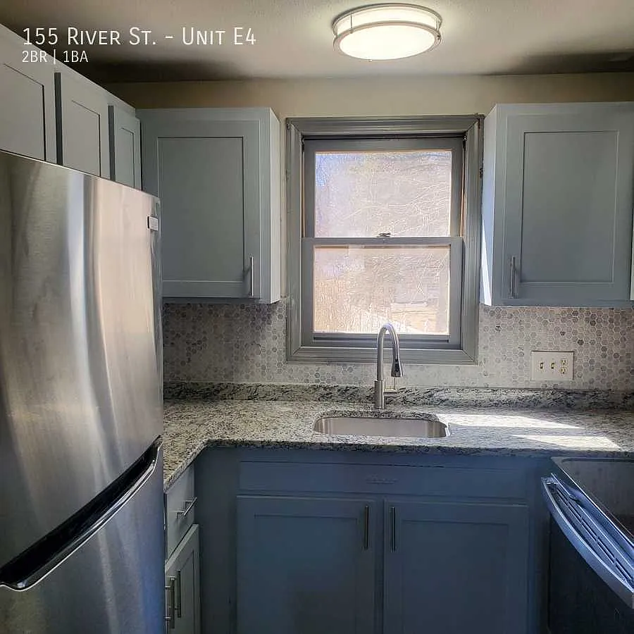2 bed, 755 sqft, $1,850 — Photo 1