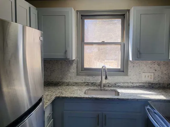 155 River St Unit E4, West Springfield, MA 01089
