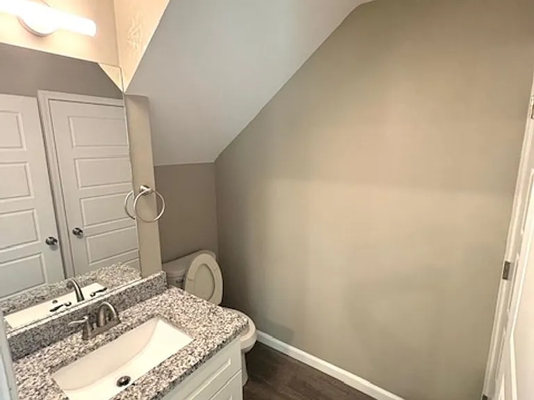 613 Brister St #103 — Photo 12