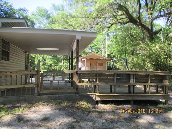 covered patio bar b q area
