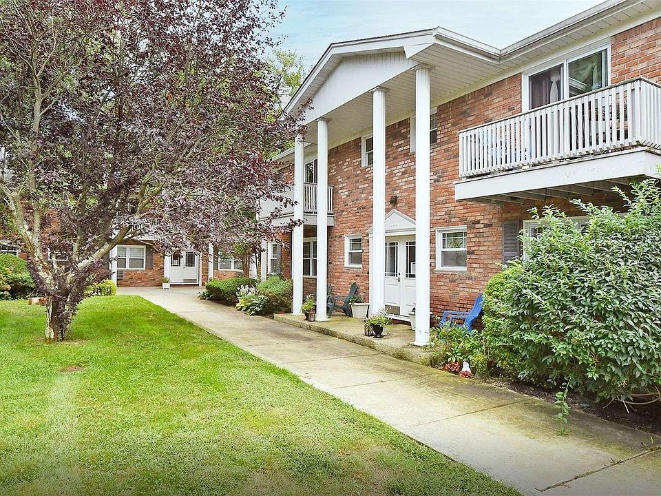 2nd image of 239 Fairharbor Dr #239