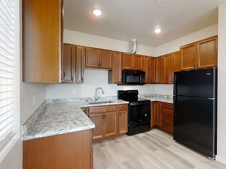 7427 S D St — Photo 34
