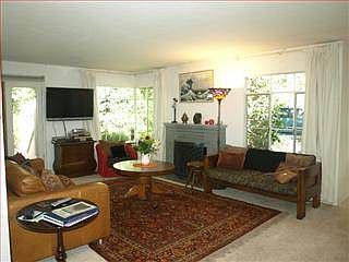 3rd image of 558 Jackson Dr