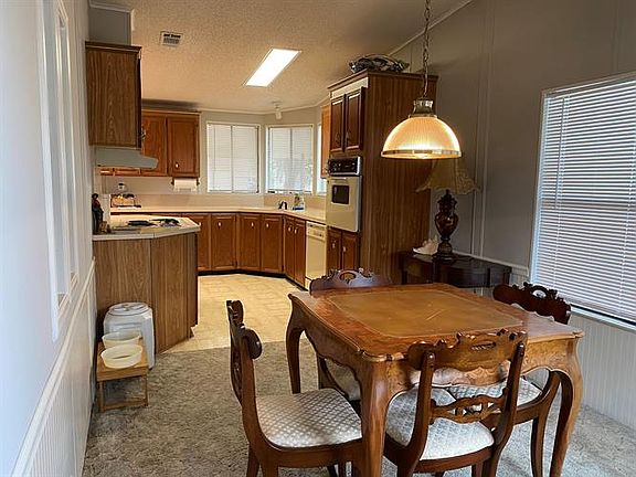 4th image of 417 Forest Ln