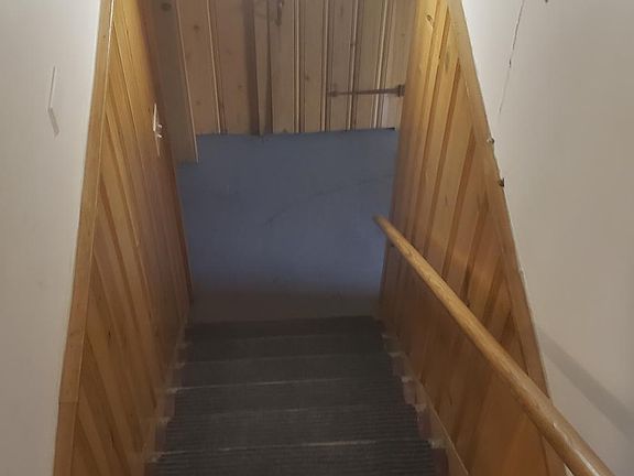 5th image of 54 Norman Pl Floor 2