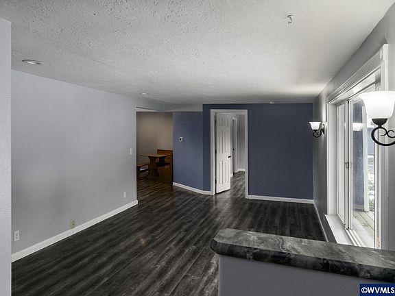 5th image of 3481 Bernard Ave NE