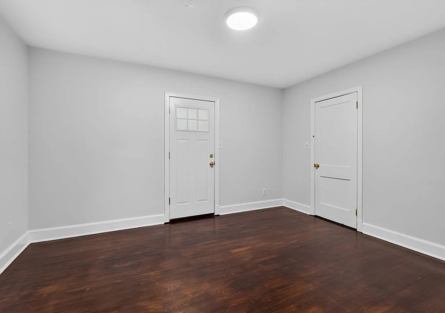 5BR Home in AU Park Near Shops, Metro, and Parks — Photo 4