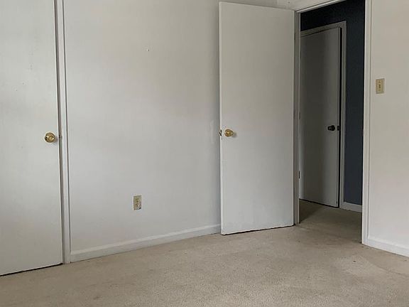 5th image of 2231 Basswood Dr