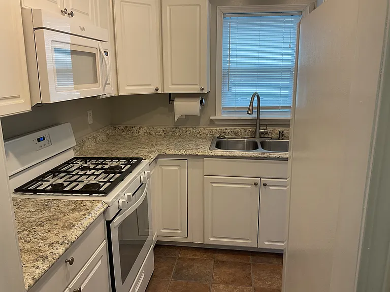 All appliances included!