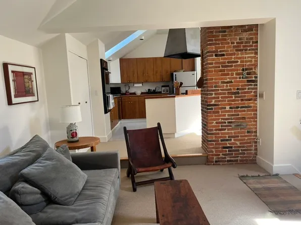 10 Bailey Rd #A, Watertown, MA 02472