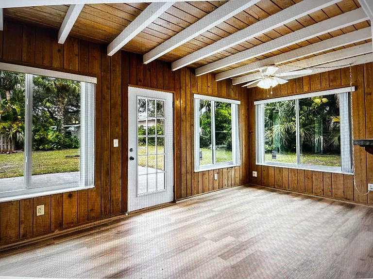 515 Cypress Rd — Photo 9