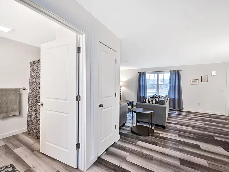 Mt. Nebo Apartments — Photo 19