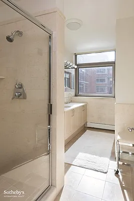 Sold by Sotheby's International Realty | media 16