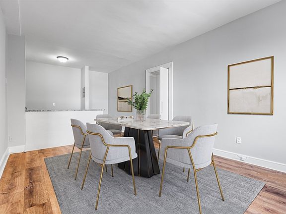 4th image of 140 Chestnut St APT 619