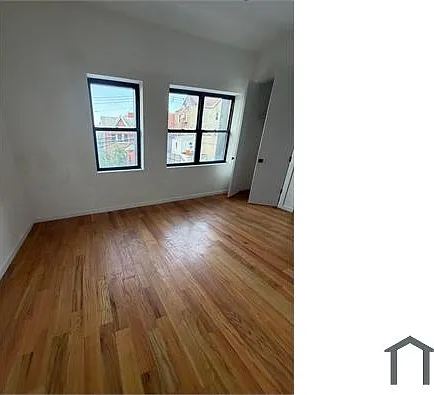 864 E 215th St #2 — Photo 5