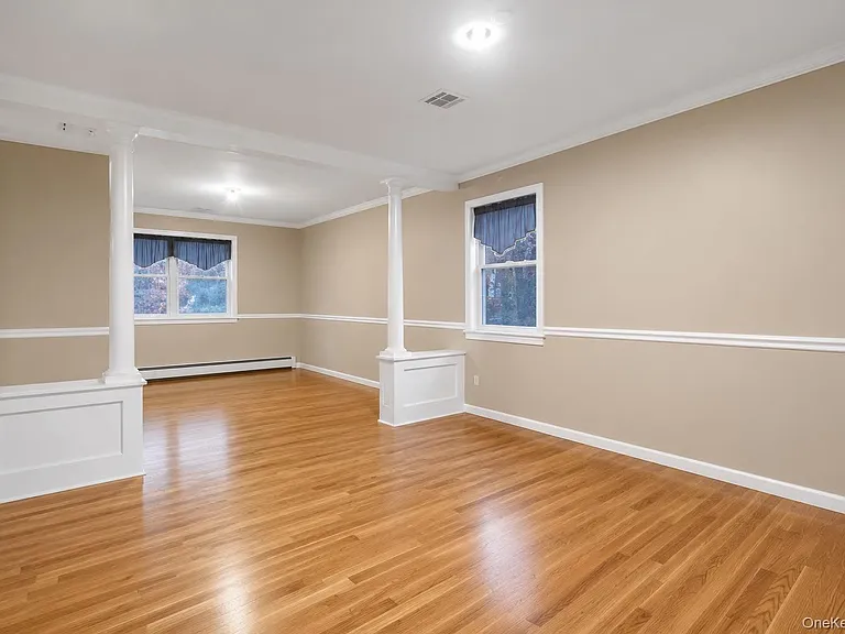 25 Round Hill Rd — Photo 13
