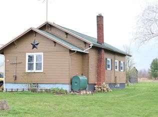 2212 Sentinel Rd, Dorset, OH 44032