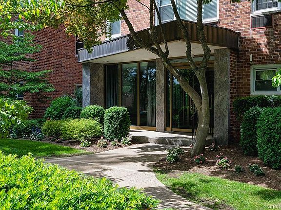 4th image of 100 Dehaven Drive #512