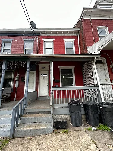 37 S Logan Ave Photo 1