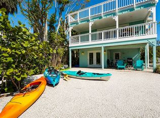 111 Faubel St, Sarasota, FL 34242