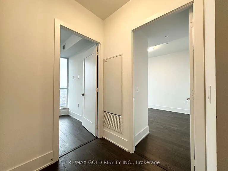 585 Bloor St E #3515 — Photo 17