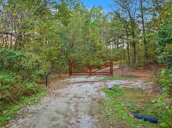 3301 Christmasville Cv, Jackson, TN 38305