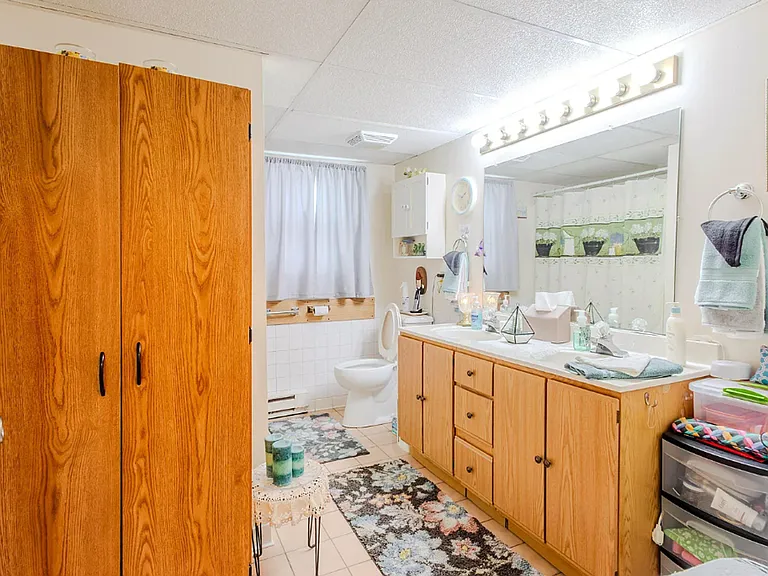 2406 Hill Ave #4 — Photo 8