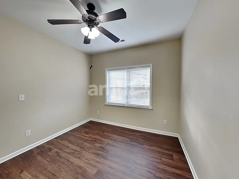 7610 Rolling Meadows Ln — Photo 18