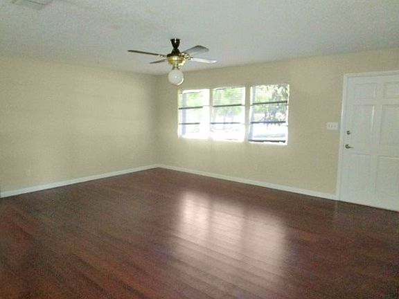 4th image of 280 W Holly Dr