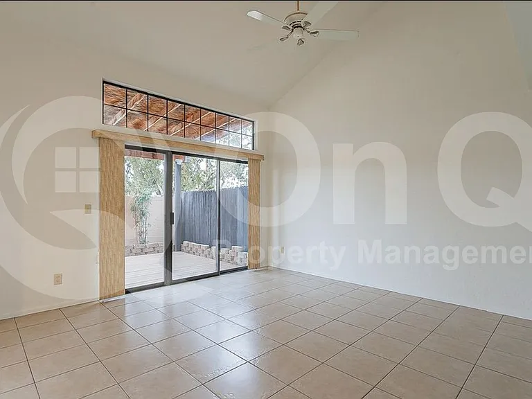 216 E Pastime Rd — Photo 5