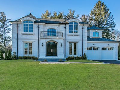61 Percheron Ln, Roslyn Heights, NY, 11577
