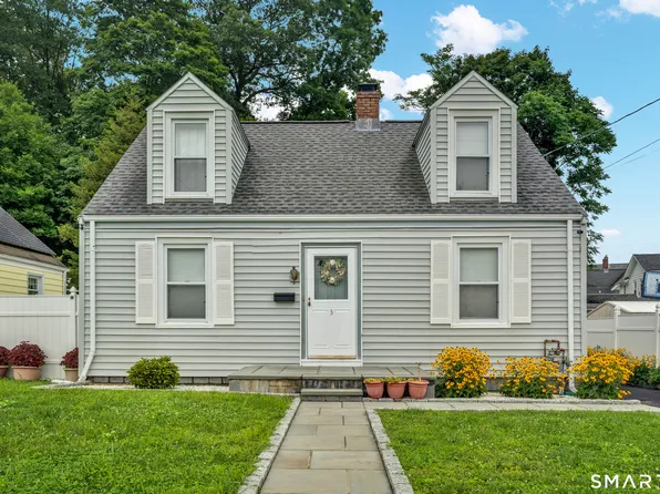 3 Coppola Terrace, Derby, CT 06418