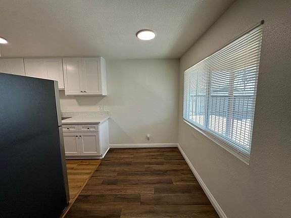 5th image of 1015 W E St APT F