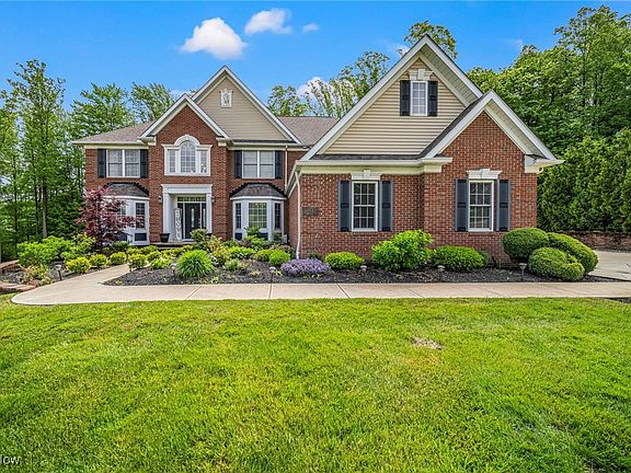 2nd image of 8041 Daisy Hill Ct